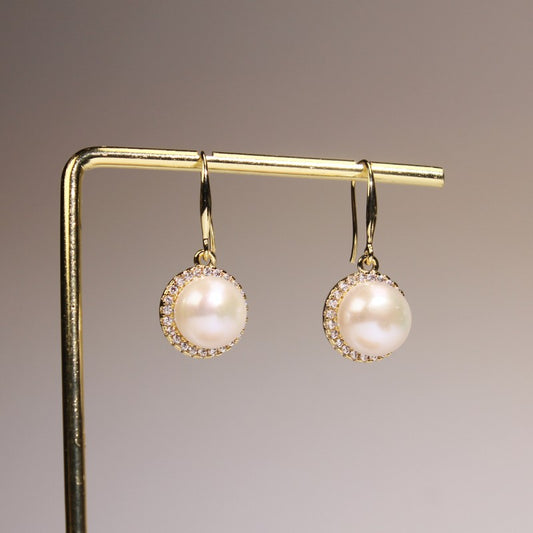 Classic Round Pearl Earring