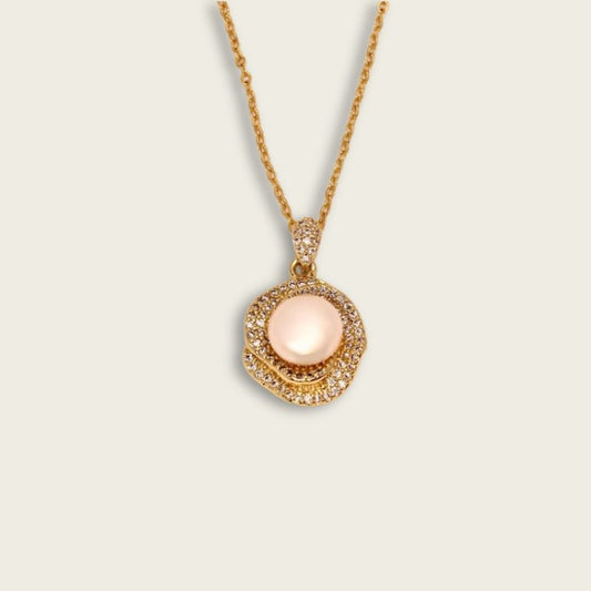 Heart of Rose Pearl Necklace