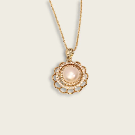 Spining Spring Pearl Pendant