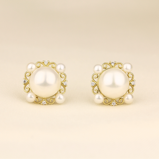 Gold-Plated Vintage Pearl Earring